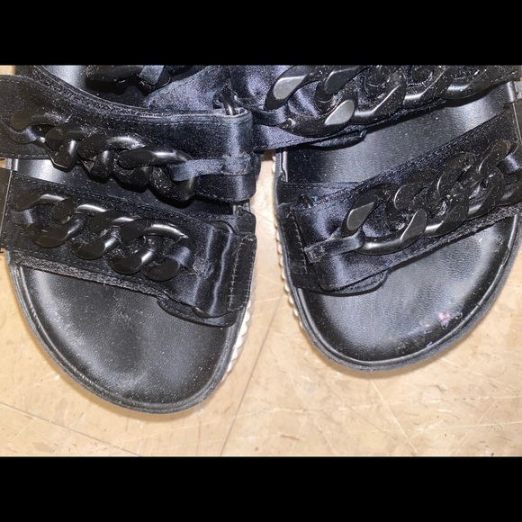 Kyle and Kendal platform chain sandals - Picture 7 of 7